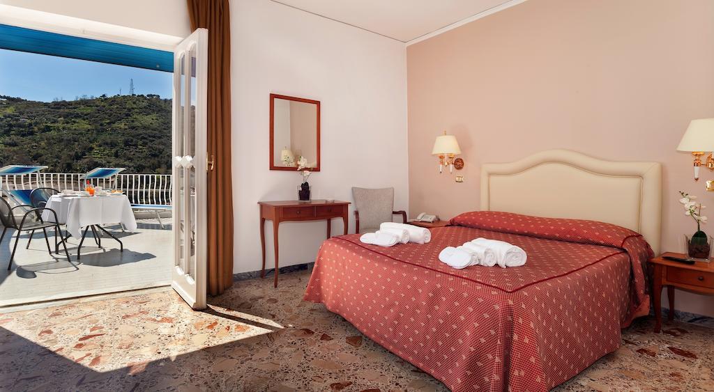 Hotel Caruso Massa Lubrense Extérieur photo