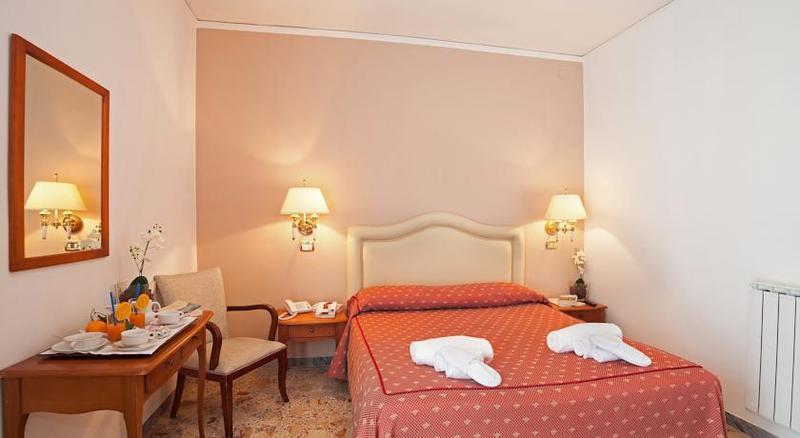 Hotel Caruso Massa Lubrense Extérieur photo